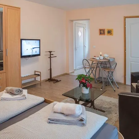 Deluxe Apartamento *